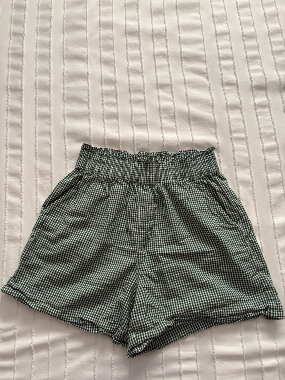 Aerie High Waisted Gingham Elastic Waist Shorts - Green and White